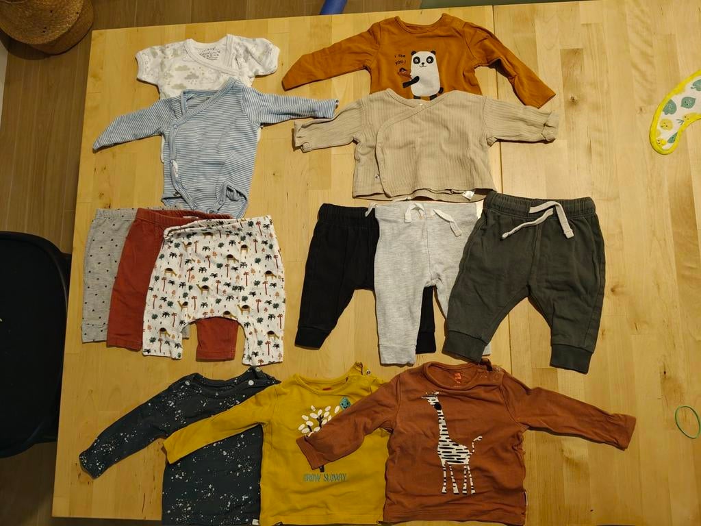 Pakket babykleding jongen maat 50-56 (40stuks), Enlèvement ou Envoi, Taille 50