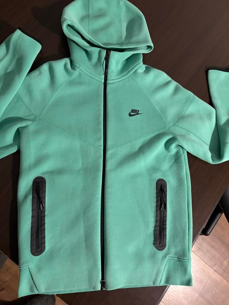 Nike tech mint, Kleding | Heren, Ophalen of Verzenden, Zo goed als nieuw, Maat 48/50 (M), Groen