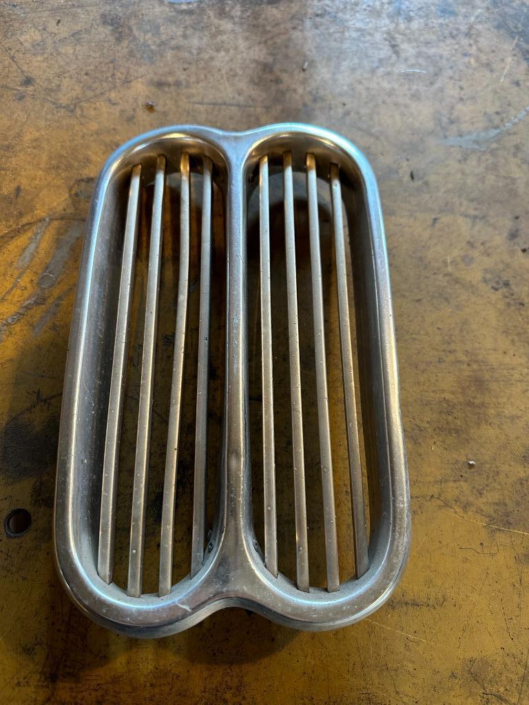 Haricot, calandre centrale bmw e10 1602-2002 tii e6 touring, Enlèvement ou Envoi, BMW