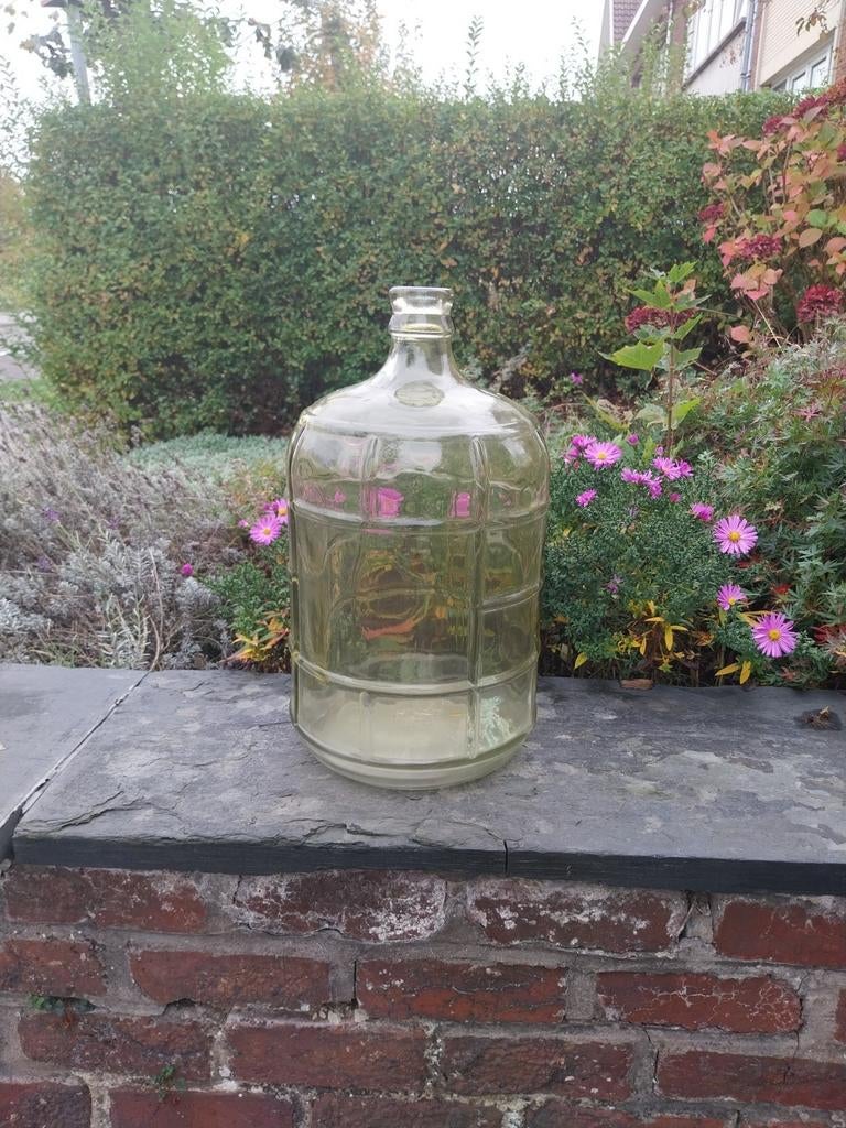 Dame Jeanne ancienne, Verre