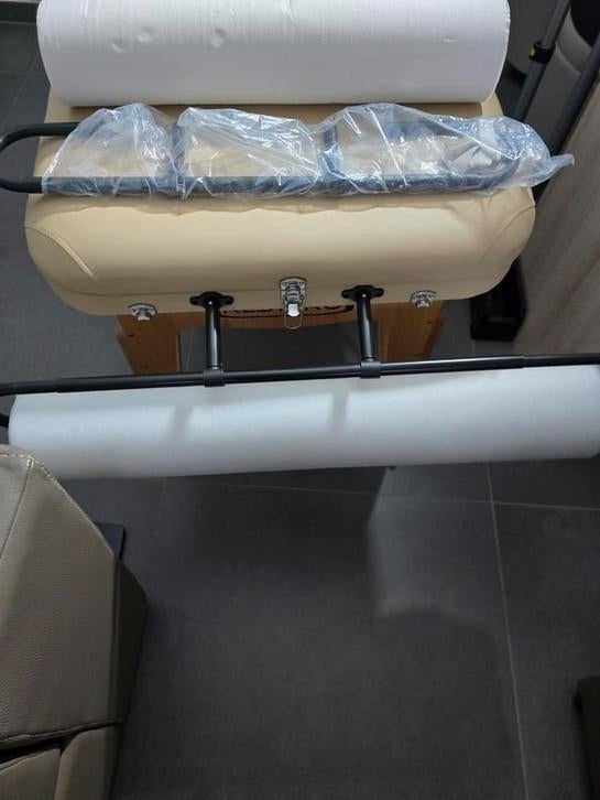 Papierrolhouder met onderzoektafelpapier., Ophalen, Nieuw