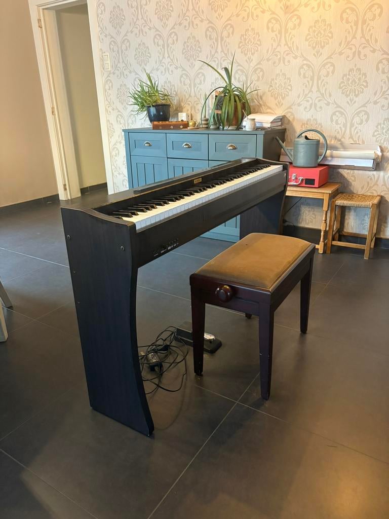 Piano kawai + stoeltje, Ophalen, Bruin, Digitaal, Zo goed als nieuw