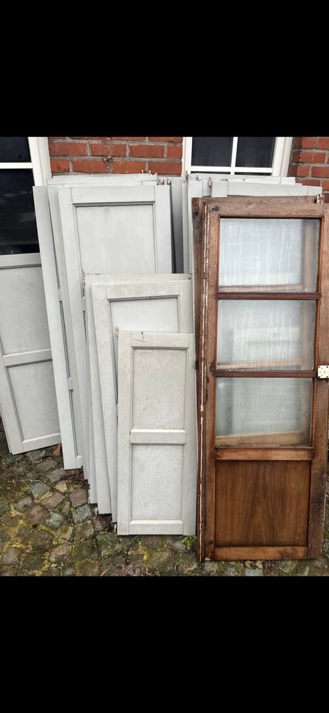 Raam luiken boerderij, Enlèvement