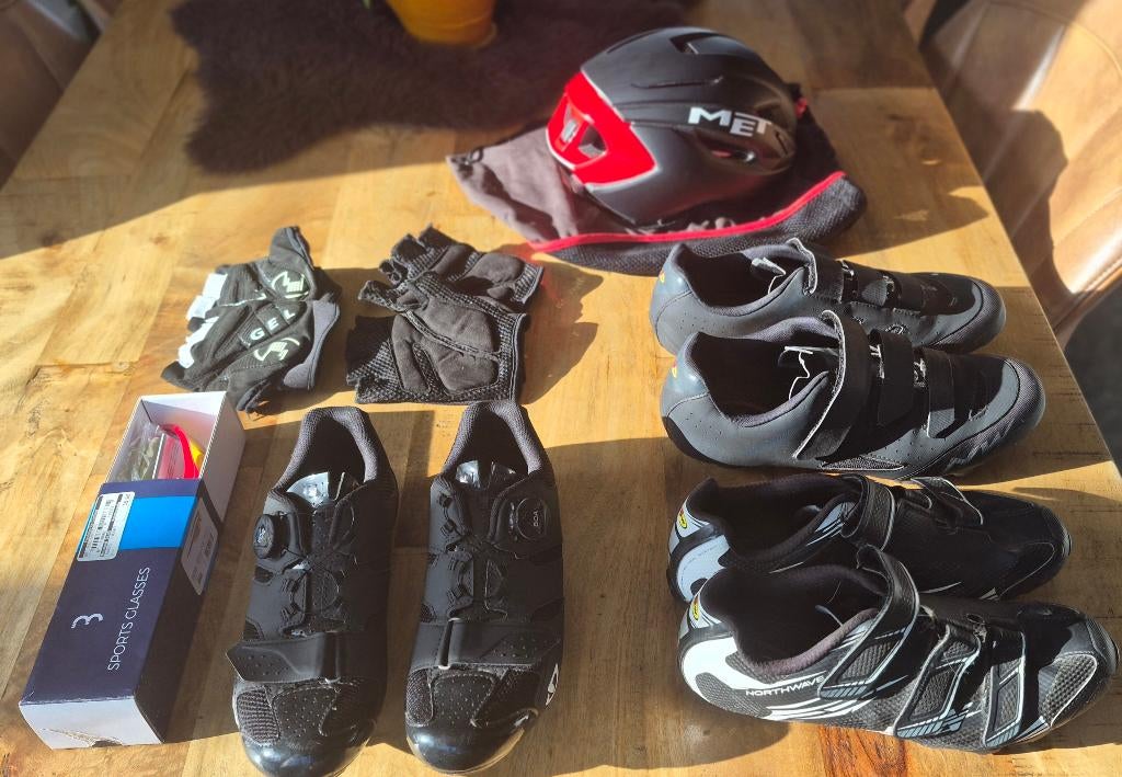 Complete wieleruitrusting – Helm, schoenen, bril & kleding, Ophalen of Verzenden, Zo goed als nieuw