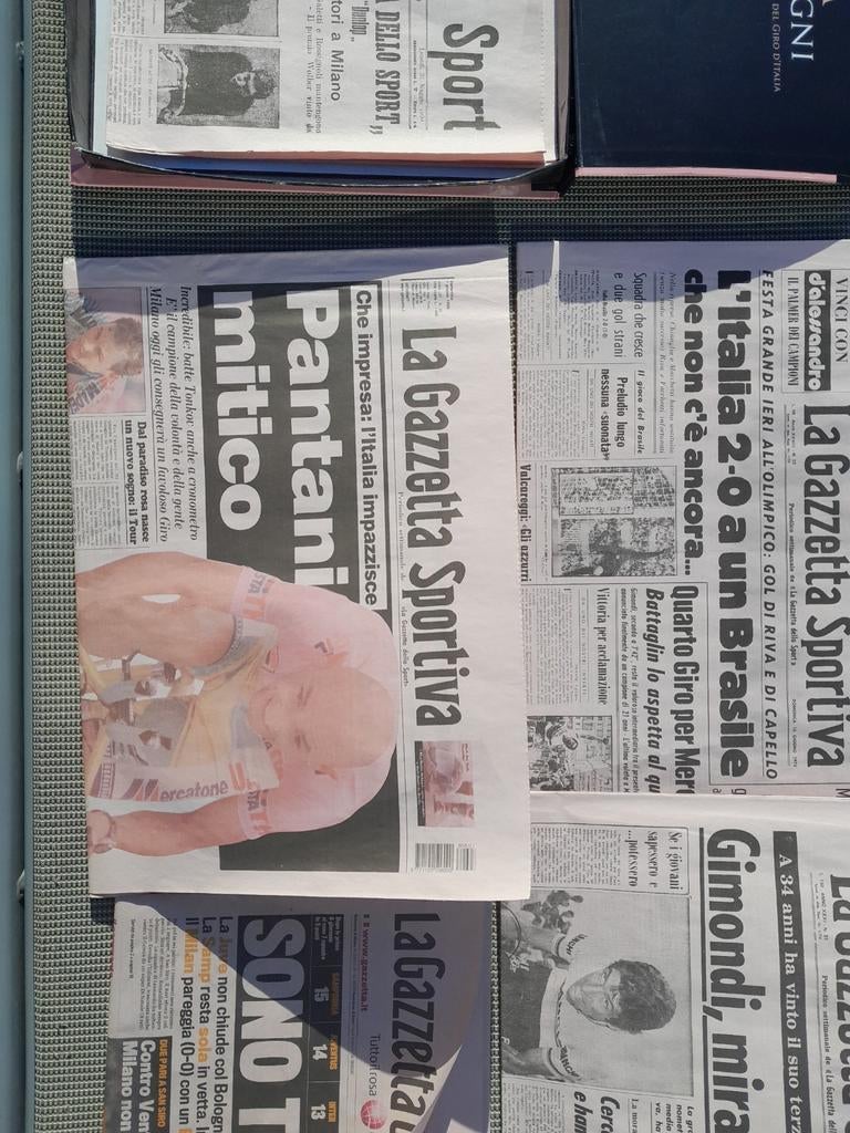 Verzameling kranten over de Giro van de 1e uitgave tot 2009, Collections, Enlèvement ou Envoi