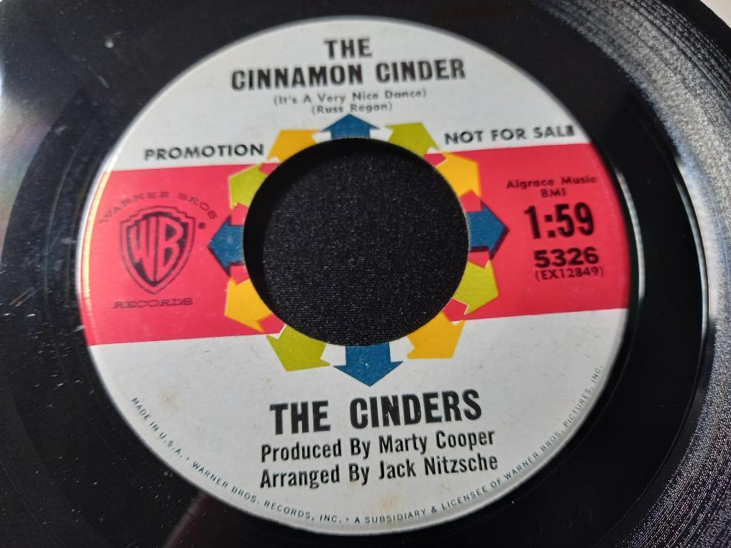 The Cinders ‎– The Cinnamon Cinder " Pop Rock 1962 ", 7 inch, Single, Ophalen of Verzenden, Zo goed als nieuw