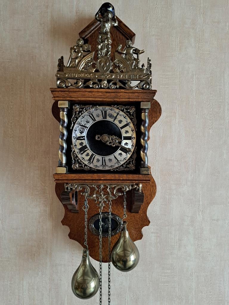 Horloge murale Wuba, Enlèvement