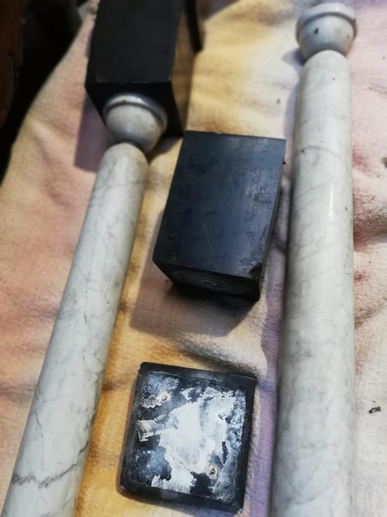 2 witte marmeren zuilen lengte 114 cm, Enlèvement