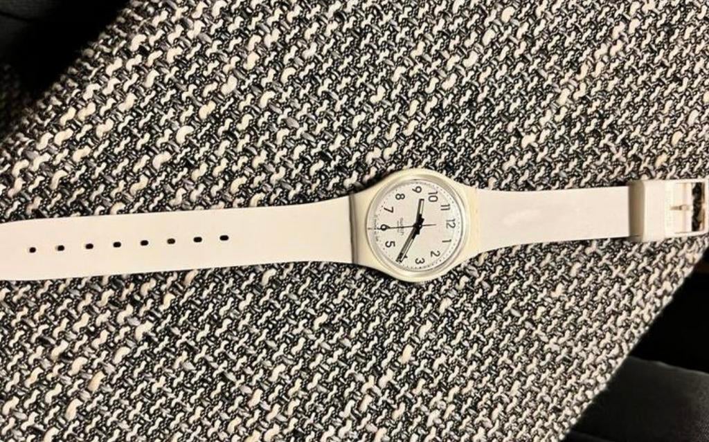 Witte Swatch, Handtassen en Accessoires, Horloges | Dames, Ophalen, Zo goed als nieuw, Swatch