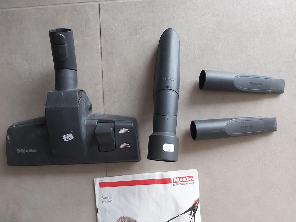 4 accessoires voor Miele-stofzuigers, Ophalen of Verzenden, Zo goed als nieuw