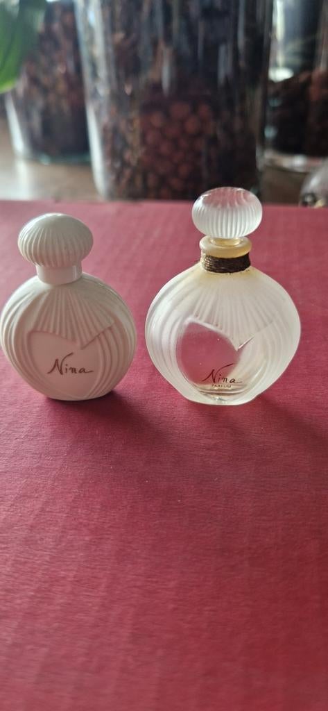 Lot d'une ancienne miniature de 7,5 ml Nina de Nina Ricci, Ophalen of Verzenden, Gebruikt, Miniatuur