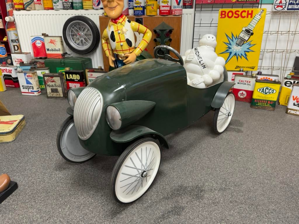 Ancienne voiture à pédales en métal, Antiquités & Art, Enlèvement