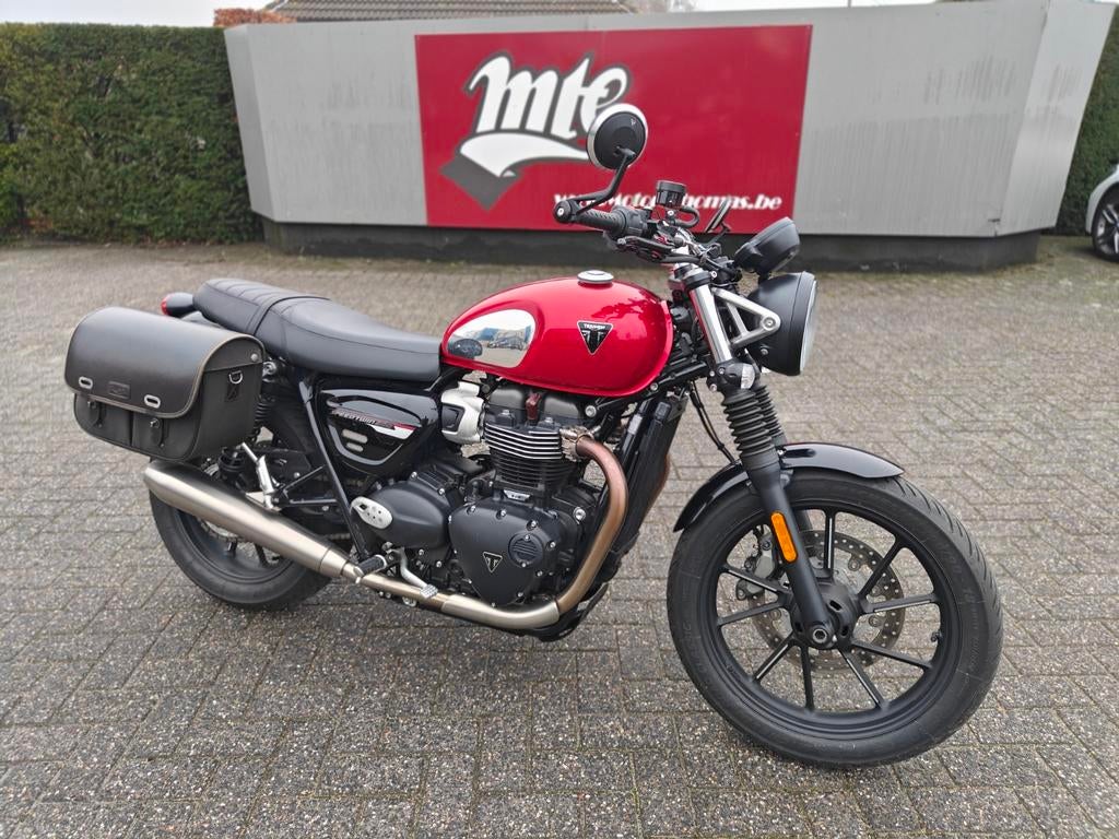 Triumph Speed Twin 900 Chrome Edition 2023 4dkm