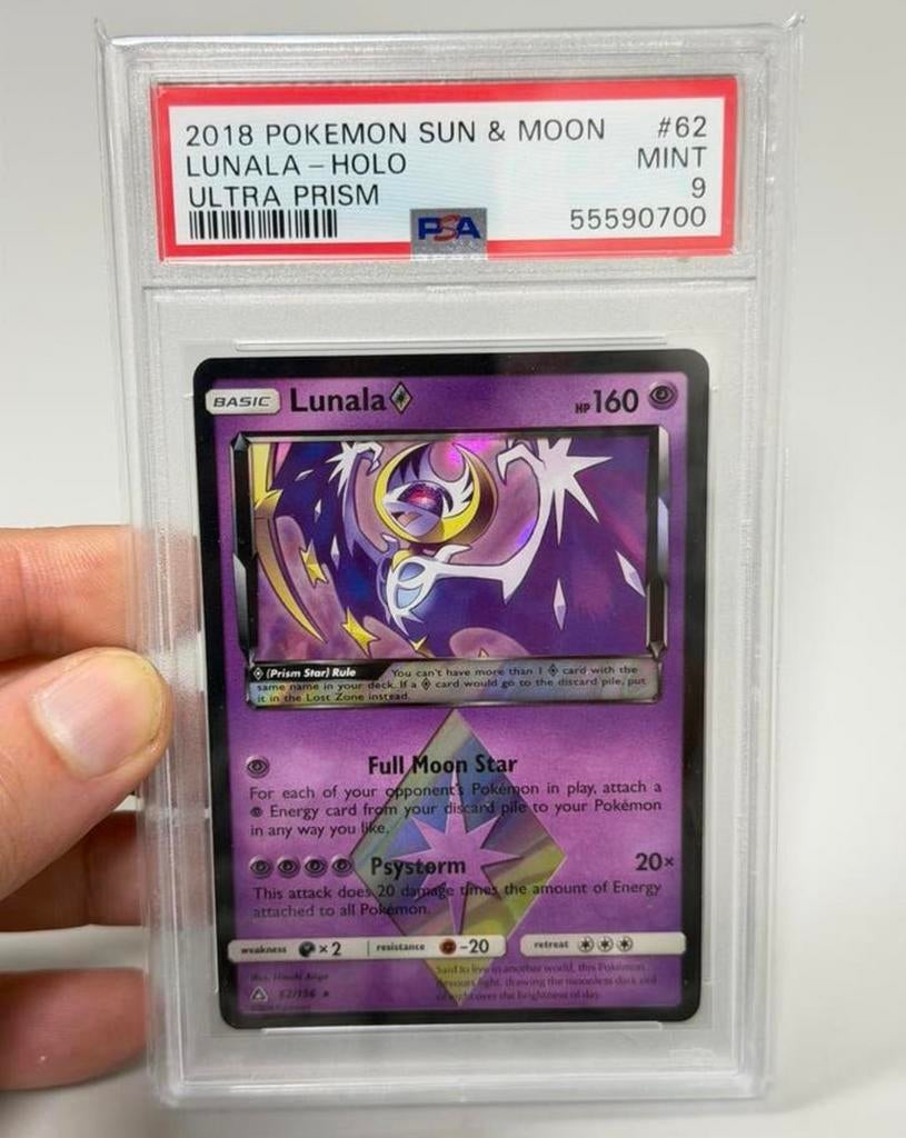 POKÉMON SOLEIL ET LUNE #62 LUNALA-HOLO MINT ULTRA PRISM 2018, Enlèvement ou Envoi, Comme neuf, Cartes en vrac