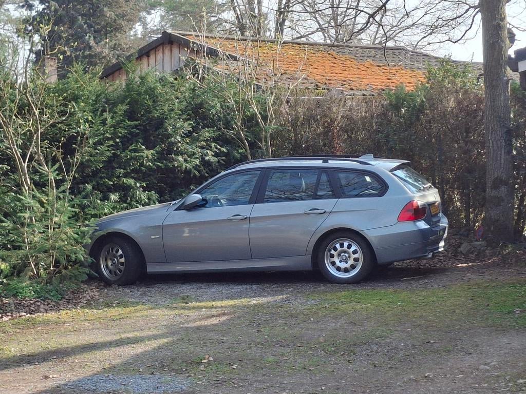 Bmw serie 3 touring 2.0D 150ch, Auto's, BMW, Particulier, 3 Reeks, Diesel, Euro 4, Break, 5 deurs, Handgeschakeld, Blauw, Grijs