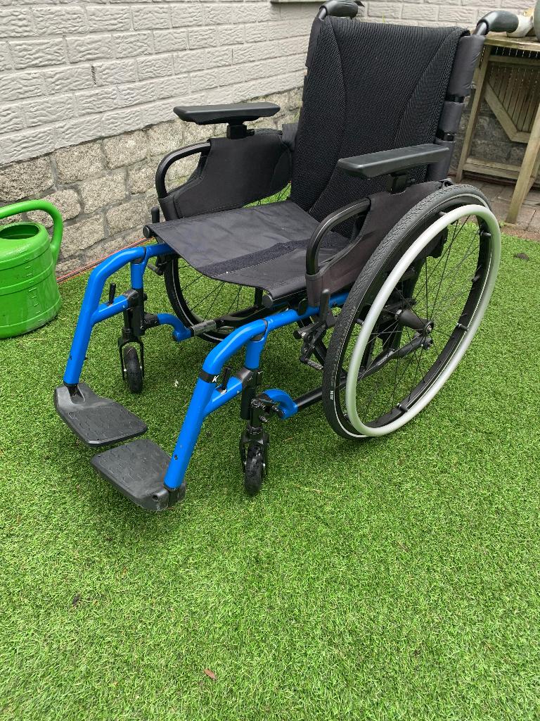 Top rolstoel kuschall in perfecte staat 250€ en nieuwe d, Diversen, Ophalen, Zo goed als nieuw