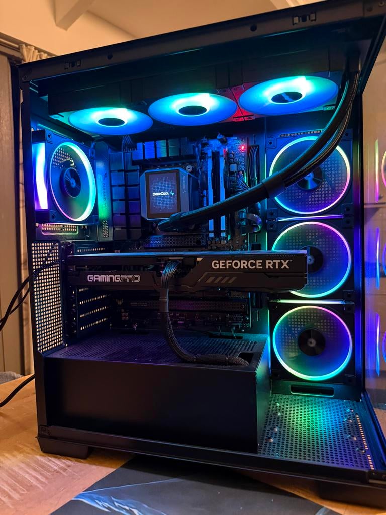 Top pc 9800x3d-32gb-rtx 5070 ti-27 inch oled, Computers en Software, Ophalen, Gaming, SSD