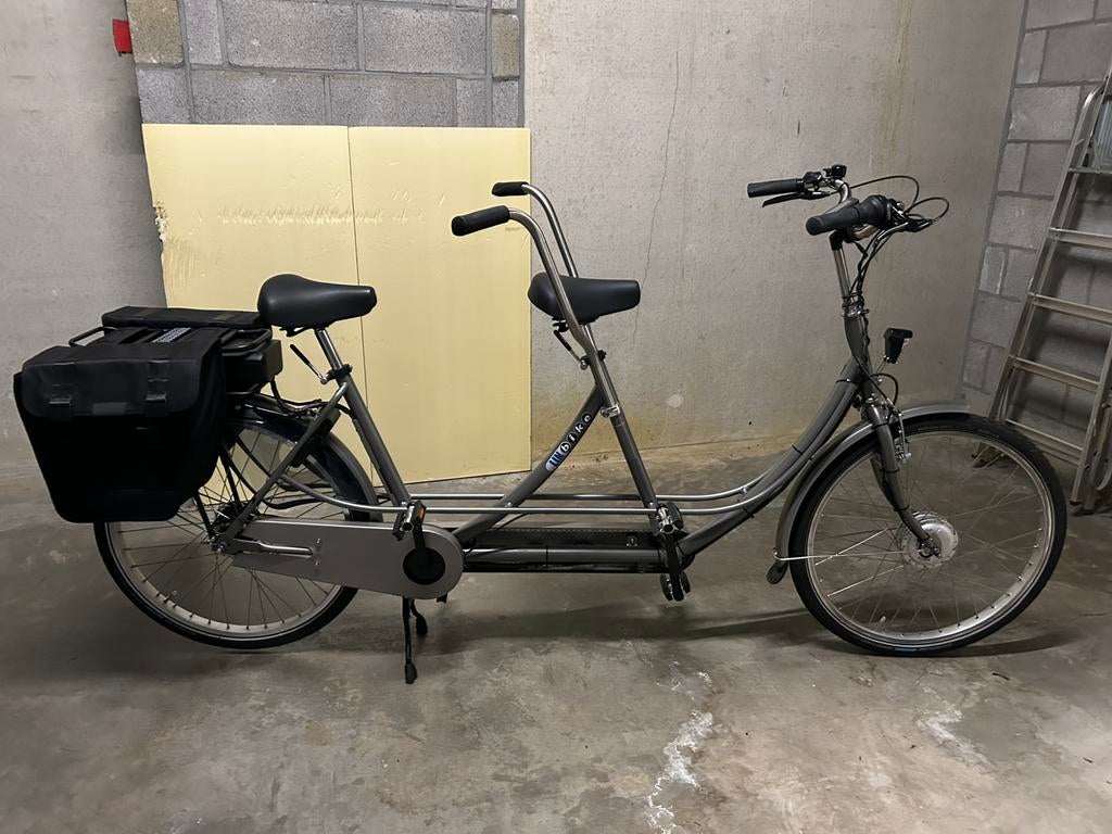 Elektrische tandem, Fietsen en Brommers, Fietsen | Tandems, Ophalen, Zo goed als nieuw, Minder dan 10 versnellingen