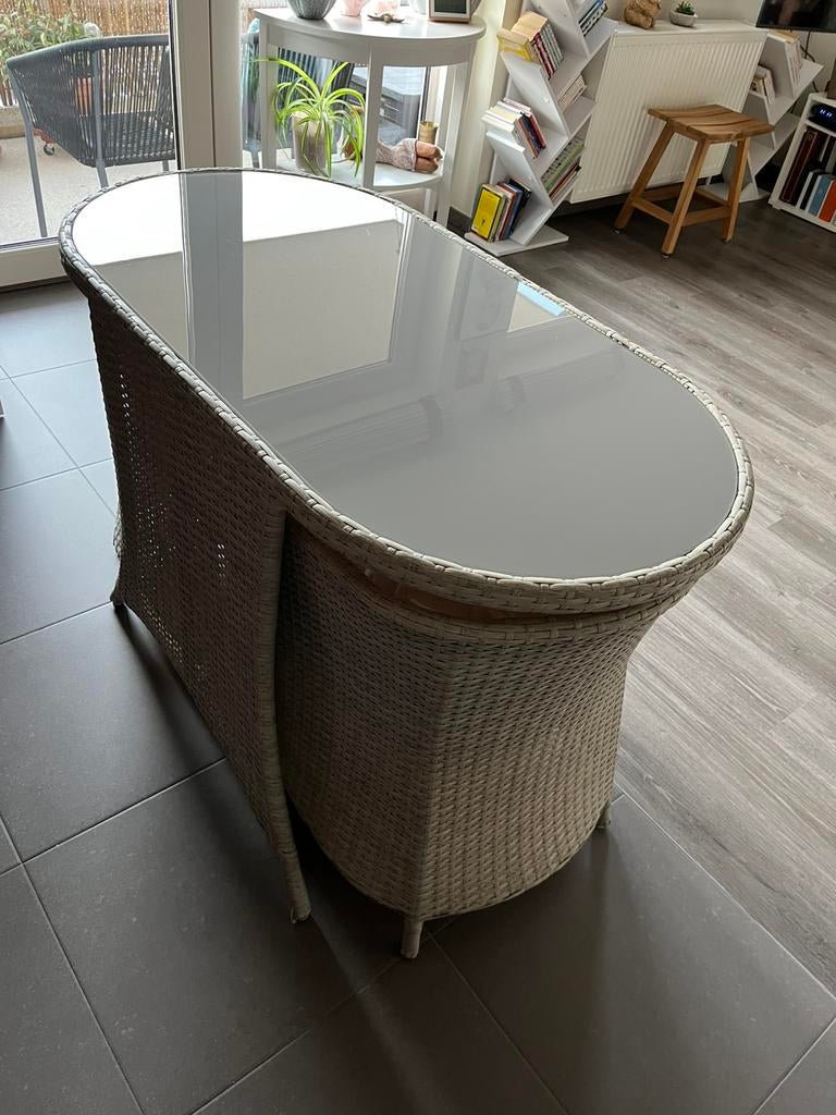 Ensemble table et 2 chaises, Enlèvement, Comme neuf, Osier