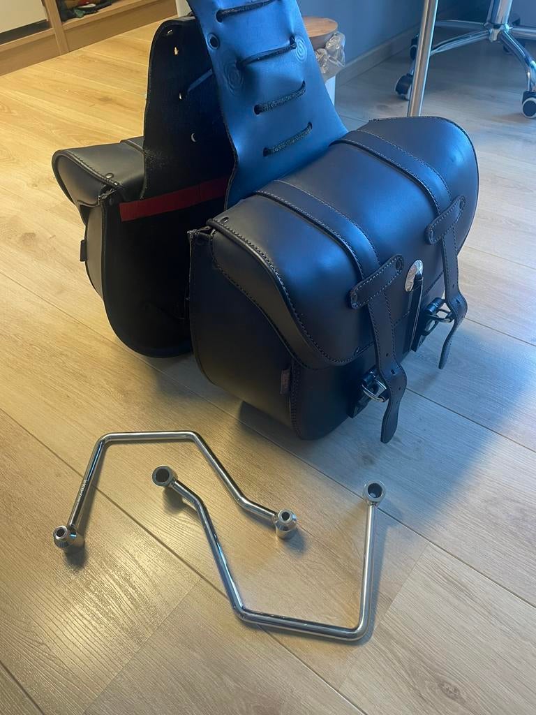 Zadeltassen met beugels., Ophalen, Gebruikt