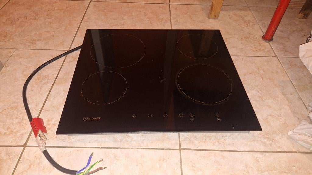 Taque électrique Indesit, Electroménager, Électrique