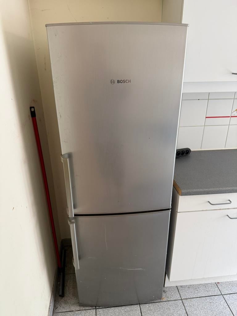 Frigo combi congelateur réfrigérateur bosch, Electroménager, Réfrigérateurs & Frigos, Enlèvement, Comme neuf