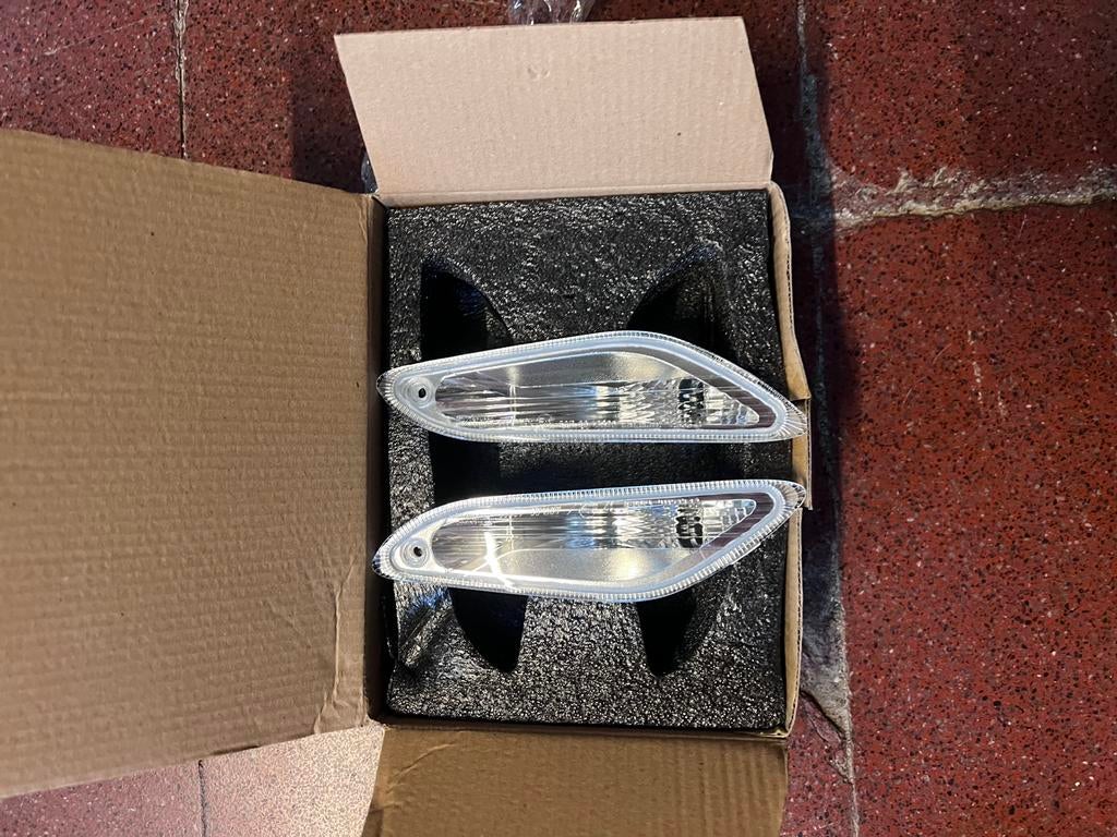 Vespa sprint knipperlichten voor en achter, Fietsen en Brommers, Ophalen of Verzenden