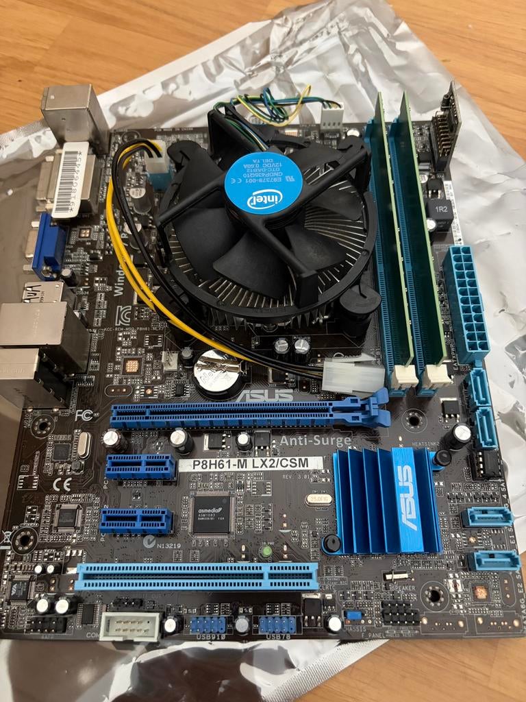 Intel i7 + 16GB RAM + GTX 750 carte mère, Ophalen, Zo goed als nieuw, Intel, DDR3