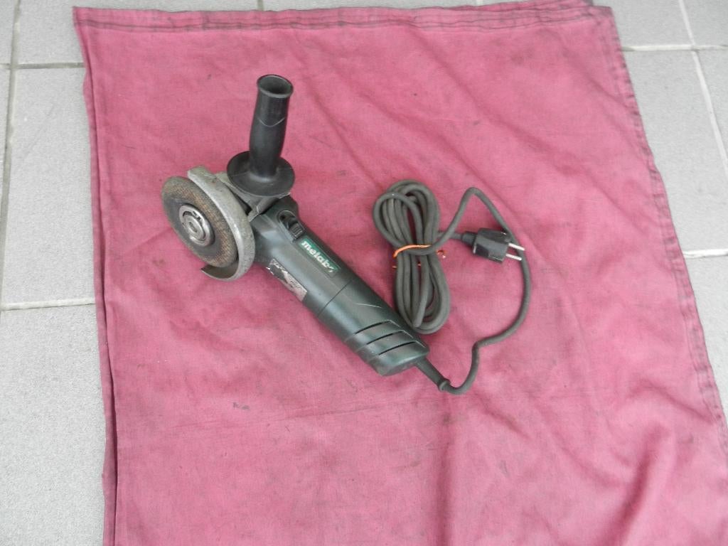 Metabo WQ 1100 125 & Hitachi G 23 SC2 Slijpmachines, Doe-het-zelf en Bouw, Gereedschap | Slijpmachines, Zo goed als nieuw, Haakse handslijpmachine