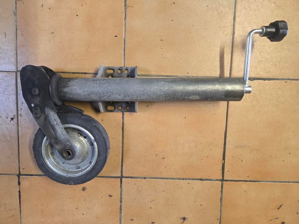 Zwaar Neuswiel, Ophalen