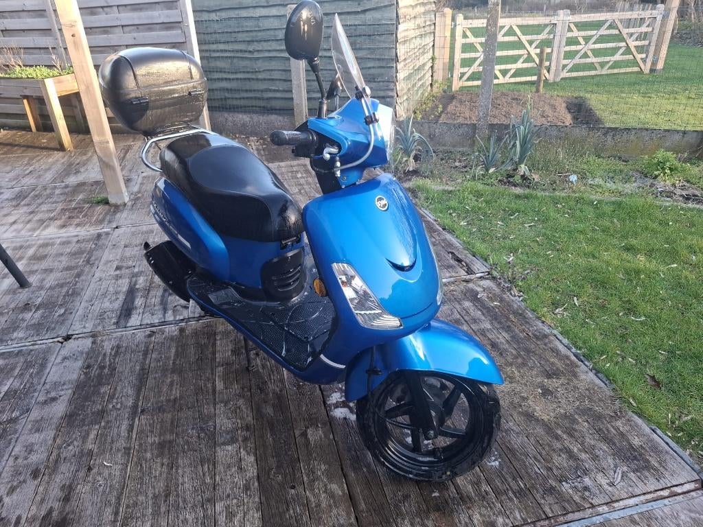 SYM Fiddle 2 50cc 45 km/h, Ophalen, 1 cilinder, 11 kW of minder
