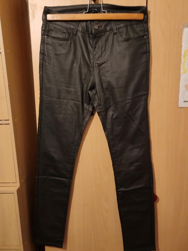 Nep leren broek, Kleding | Dames, Leggings, Maillots en Panty's, Lola & Liza, Zwart, Maat 40/42 (M), Zo goed als nieuw