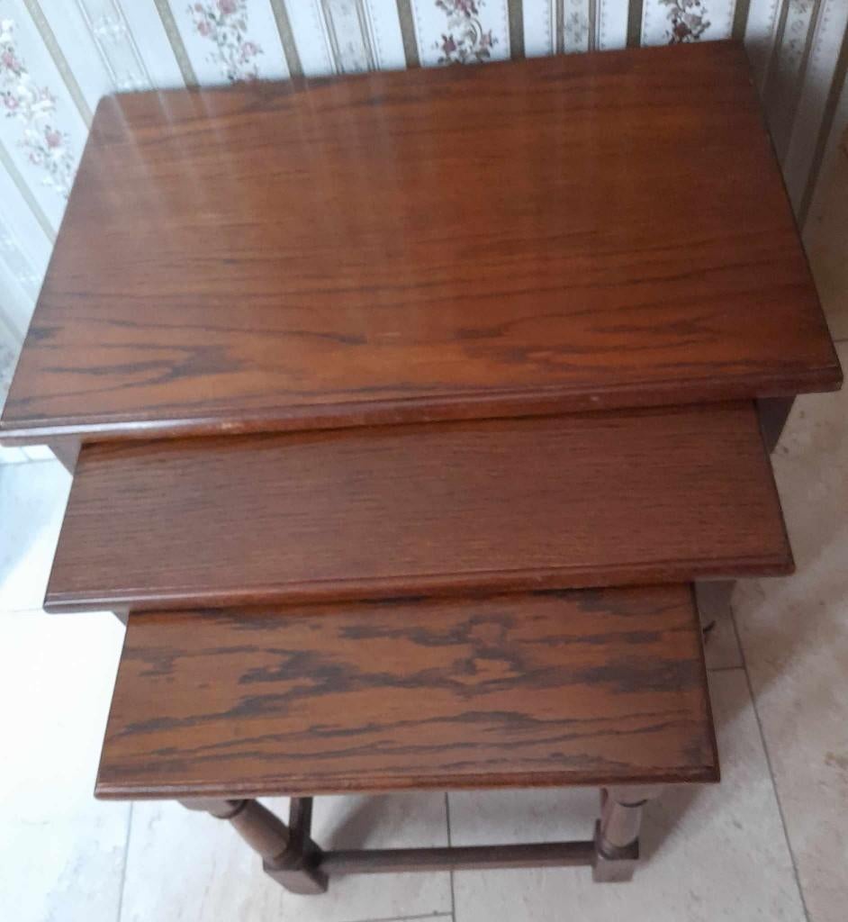 3 Eiken bijzettafeltjes, Ophalen, Zo goed als nieuw, Rechthoekig, Hout