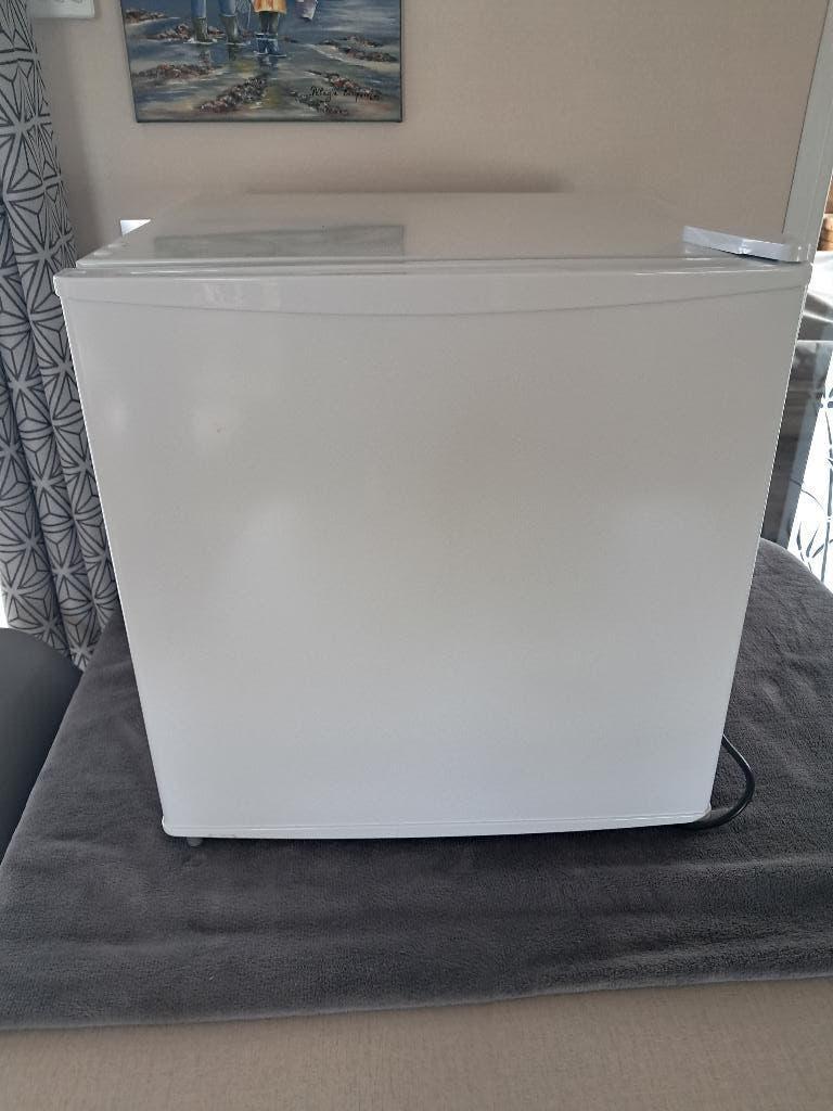 Frigo, Electroménager, Réfrigérateurs & Frigos, Avec compartiment congélateur, Comme neuf, Enlèvement, 45 à 60 cm