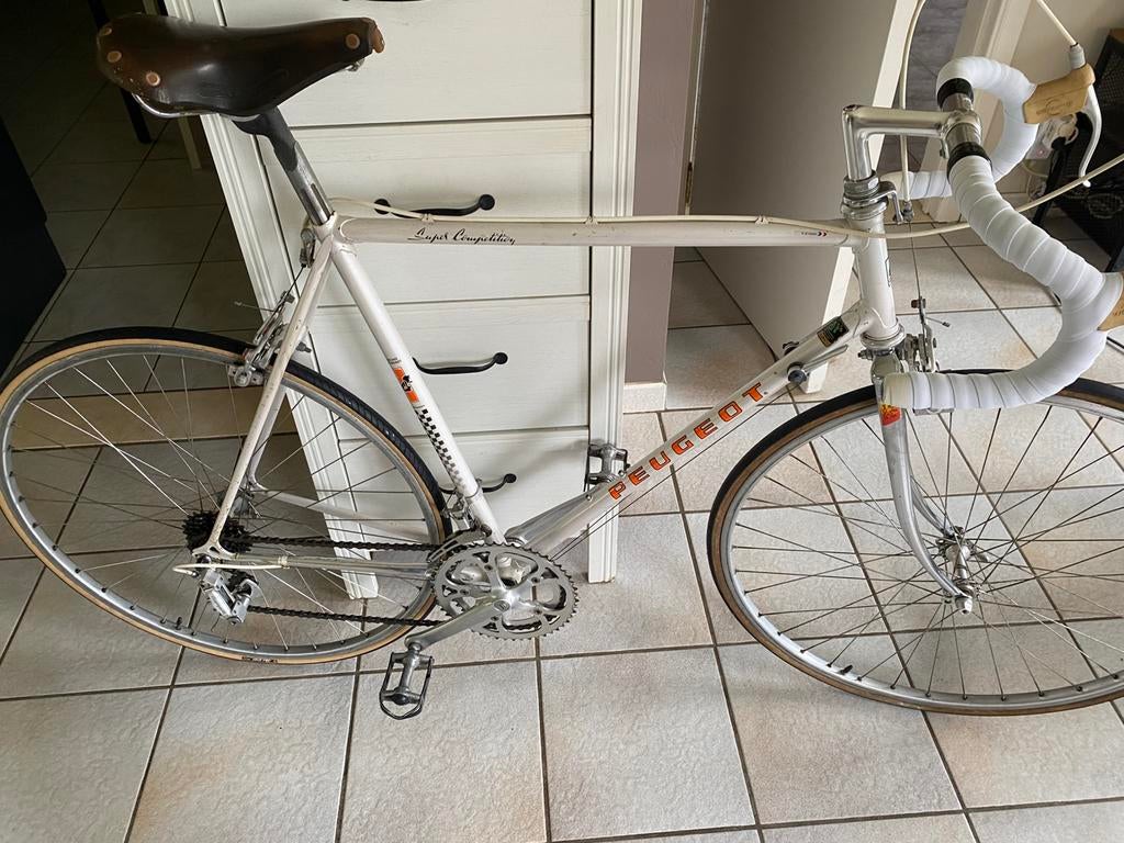 Vélo course vintage Peugeot super compétition PX10, Vélos & Vélomoteurs, Vélos | Vélos de course, Comme neuf, Enlèvement ou Envoi