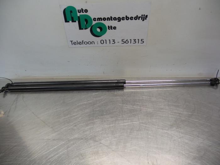 Kit amortisseur gaz hayon d'un Hyundai Coupe (Coupe 96-), -, 3 mois de garantie, Utilisé, Hyundai