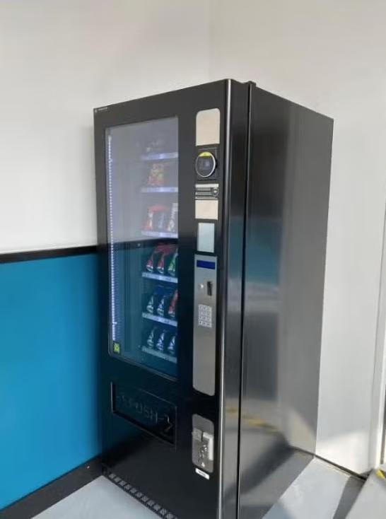 Vendo SVE 700/710 | Snack en drankautomaat refurbished, Verzamelen, Automaten | Overige, Ophalen, Zo goed als nieuw