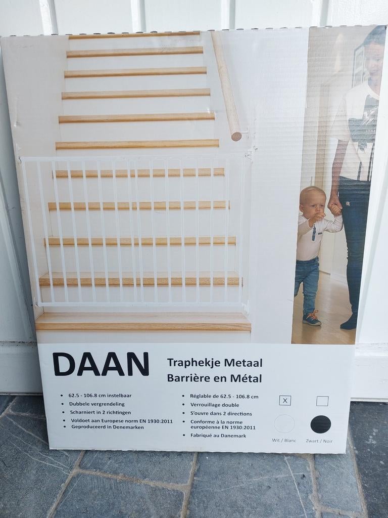 Porte d'escalier en métal (neuve), Enlèvement