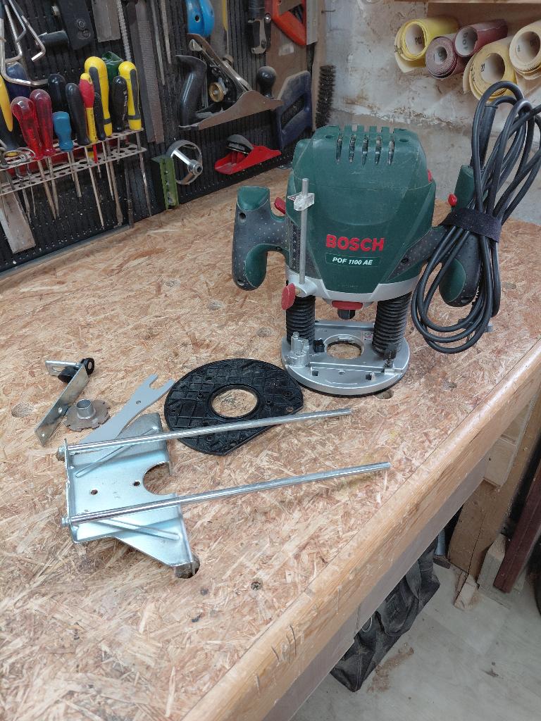 Bovenfrees Bosch, Bricolage & Construction, Outillage | Fraiseuses, Utilisé, Électrique, Routeur, Enlèvement