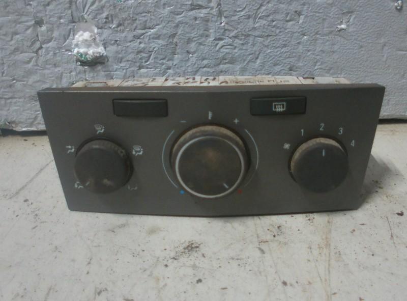 PANNEAU DE COMMANDE CHAUFFAGE CLIMATISATION Astra H (L48), Info@VerberkAutodemontage.nl, Opel, Nijverheidstraat 1a 1a
5405 AJ  UDEN, NL