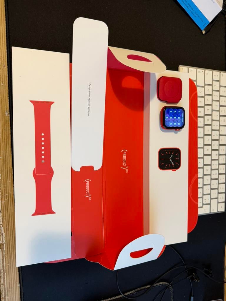 Apple Watch series 6 edition red product, Étanche, IOS, Enlèvement, Avancer d'un pas