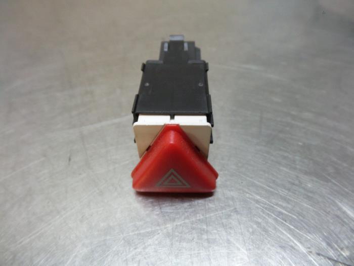 Paniekverlichtings Schakelaar van een Skoda Fabia (Fabia 00-, Gebruikt, -, -, Ophalen of Verzenden