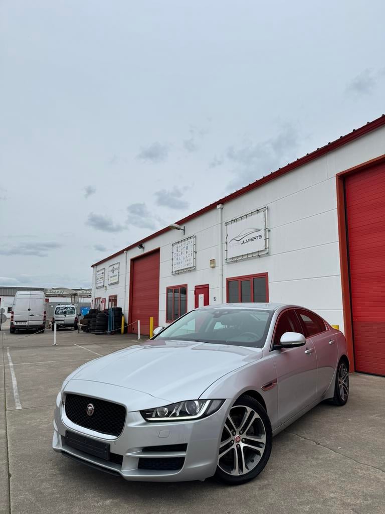 Jaguar XE 2016 110 000 km 2.0 179 ch autom/led/cam, Autos, Cuir, Argent ou Gris, Achat, Euro 6