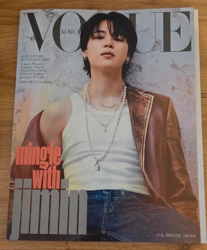 Vogue Korea Magazine April 2023 Jimin, Ophalen of Verzenden, Zo goed als nieuw, Damesbladen
