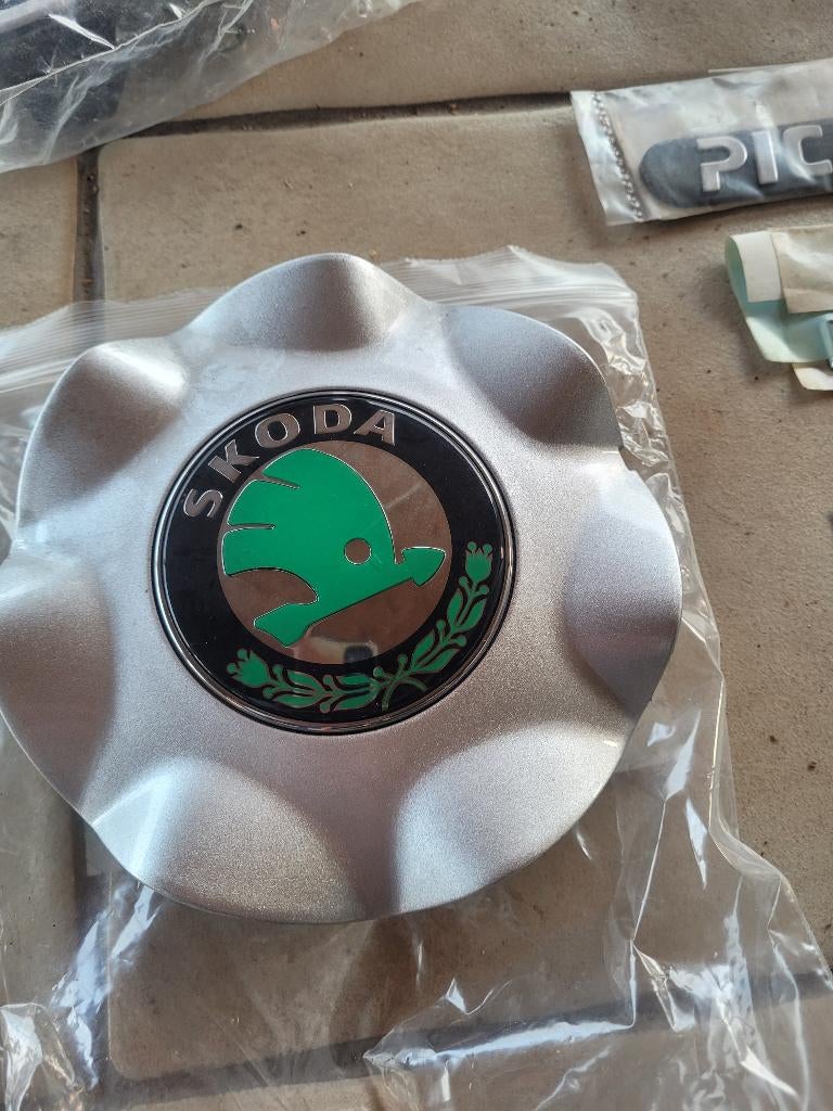 Wielmidden/naafdeksel Skoda FELICIA NIEUW, Auto-onderdelen, Banden en Velgen, Ophalen, Overige, Velg(en), Overige