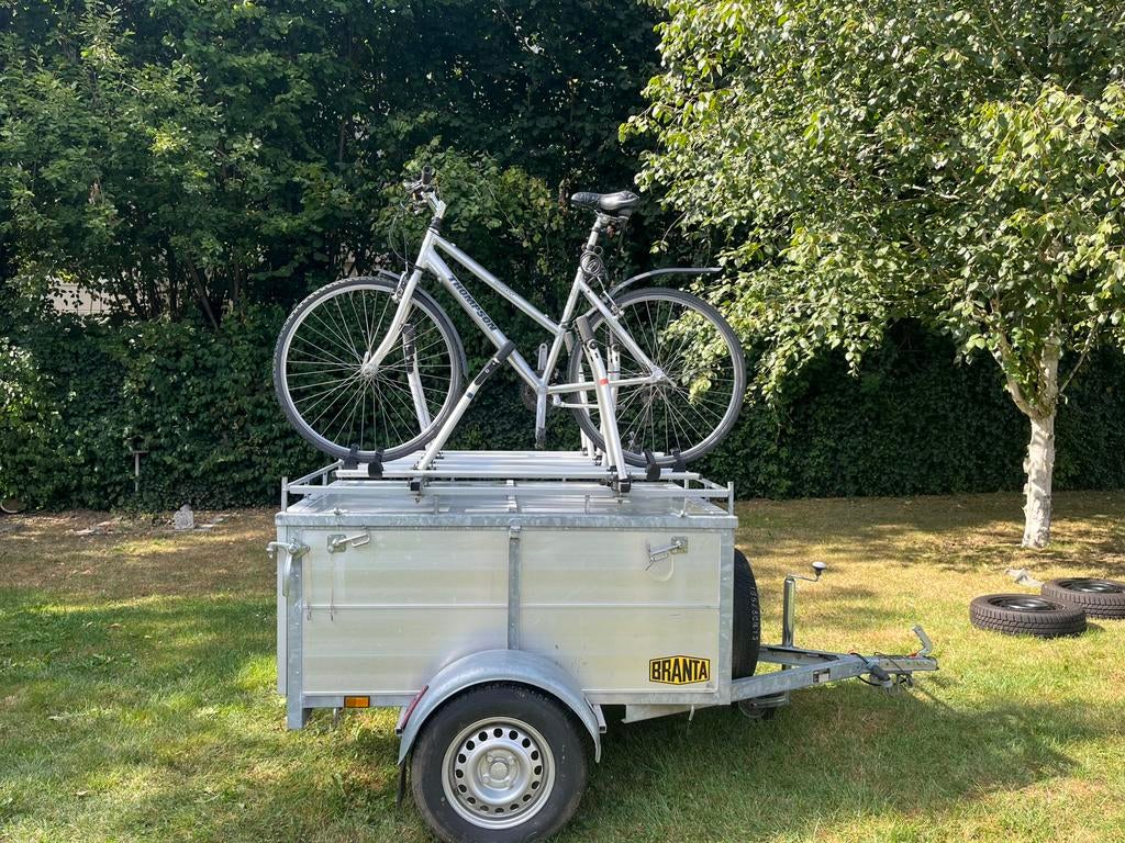 Aanhangwagen. Gegalvaniseerd met grijs aluminium + fietstrek, Caravans en Kamperen, Caravanopslag