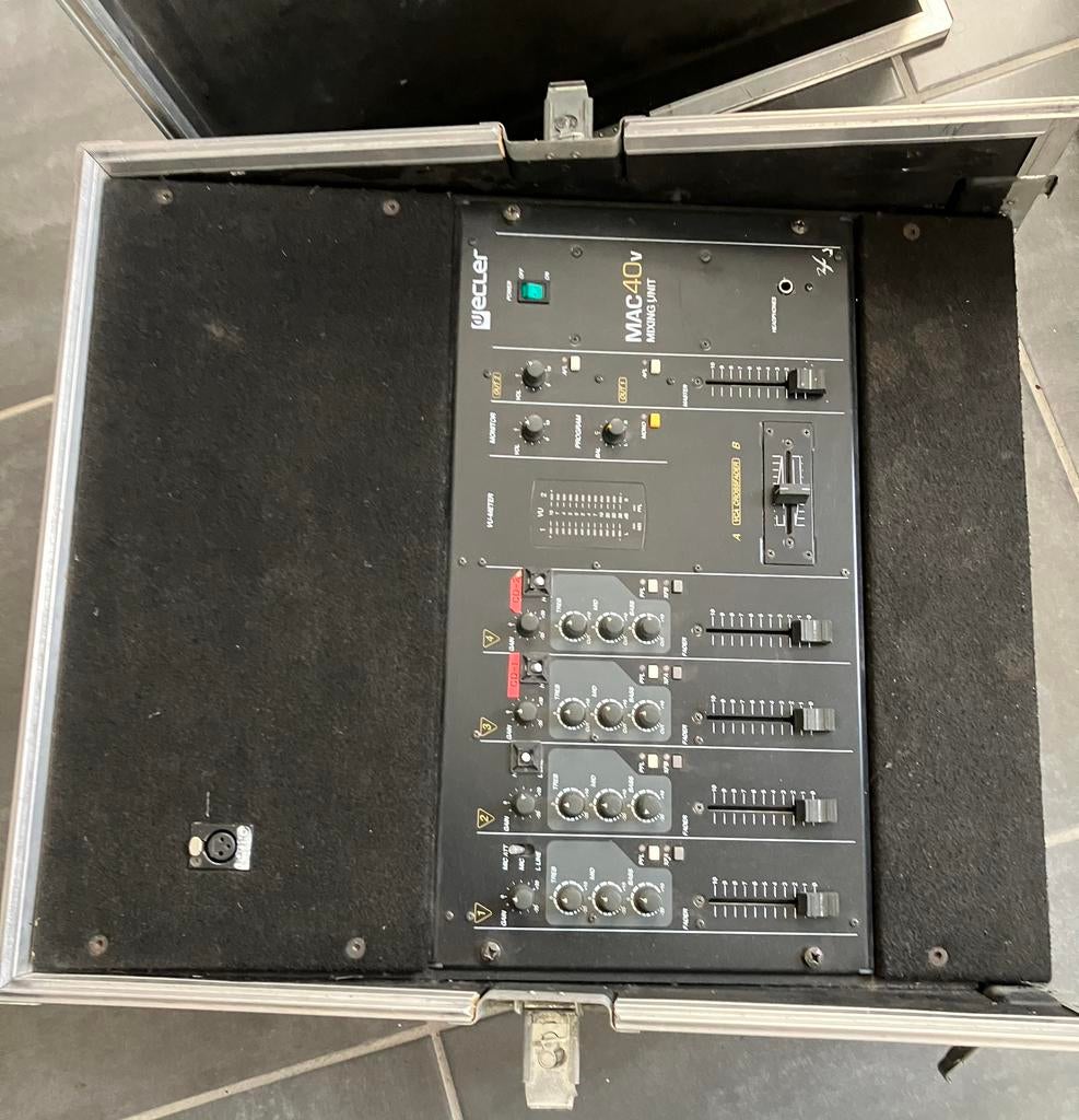 Dj mixer en versterker, luidsprekers, 2x cd en multim speler, Muziek en Instrumenten, Dj-sets en Draaitafels, Ophalen, Gebruikt