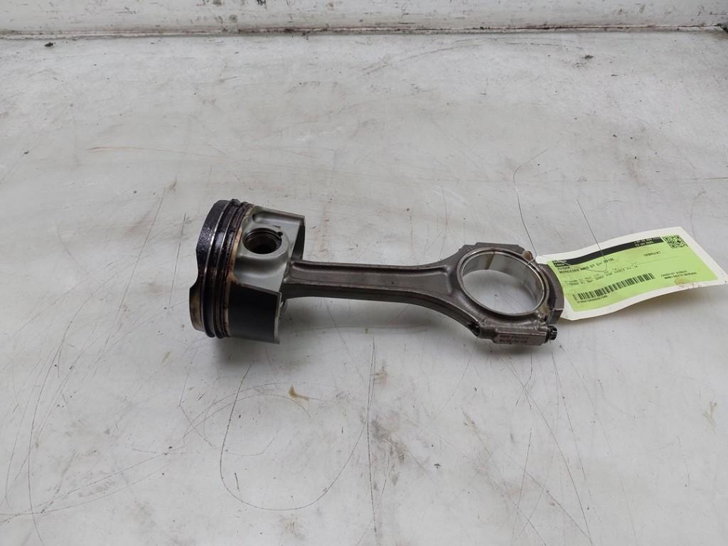 PISTON Mercedes-Benz AMG GT (C190) (01-2014/-), Autos : Pièces & Accessoires, Utilisé, Mercedes-Benz