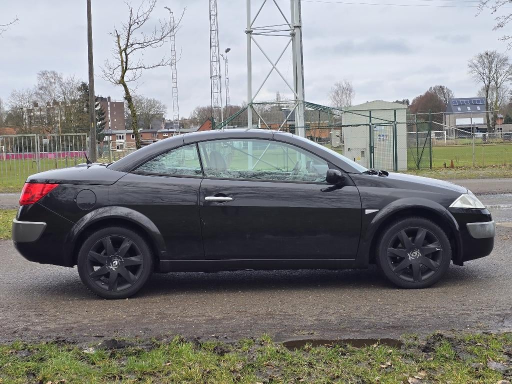 Renault Mégane Cabrio AUTOMAAT - 2.0i - 2004 - Leder,Digi AC, Auto's, 4 zetels, Beige, Elektrische ramen, Cabriolet