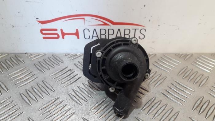 Extra waterpomp van een Mercedes CLA, Gebruikt, -, Ophalen of Verzenden, -